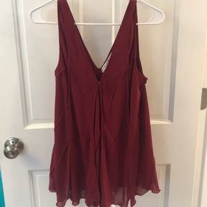 Max Studio flowy maroon sleeveless top, used